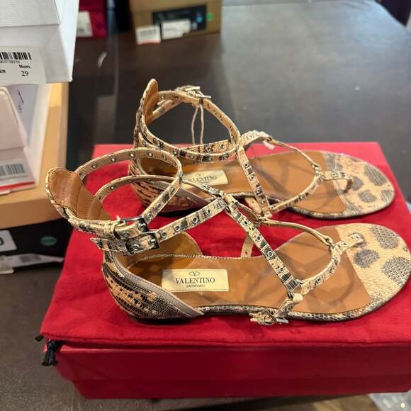 Valentino Donna thong Sandal leather strappy Donna sand beige color size 35 NEW - Picture 3 of 11